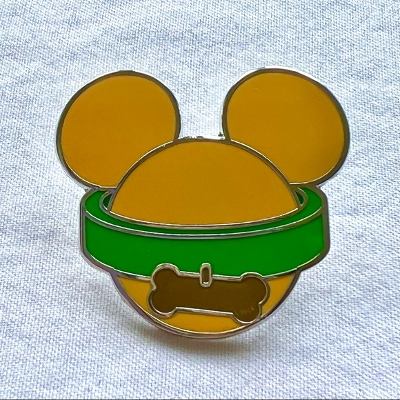 Disney Accessories - ✨ 2/$15 or 3/$20 ✨ Disney Mickey Mouse Icon Pluto Pin